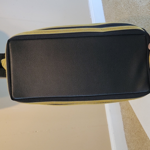 Bam Bags Black Nylon With Gold Zipper Purse - Picture 6 of 12